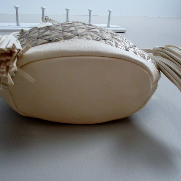 Naturalizer Purse - Picture 6 of 8